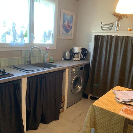 Gite Les Petits Poissons Verts Et Massages La Jarrie Exterior foto