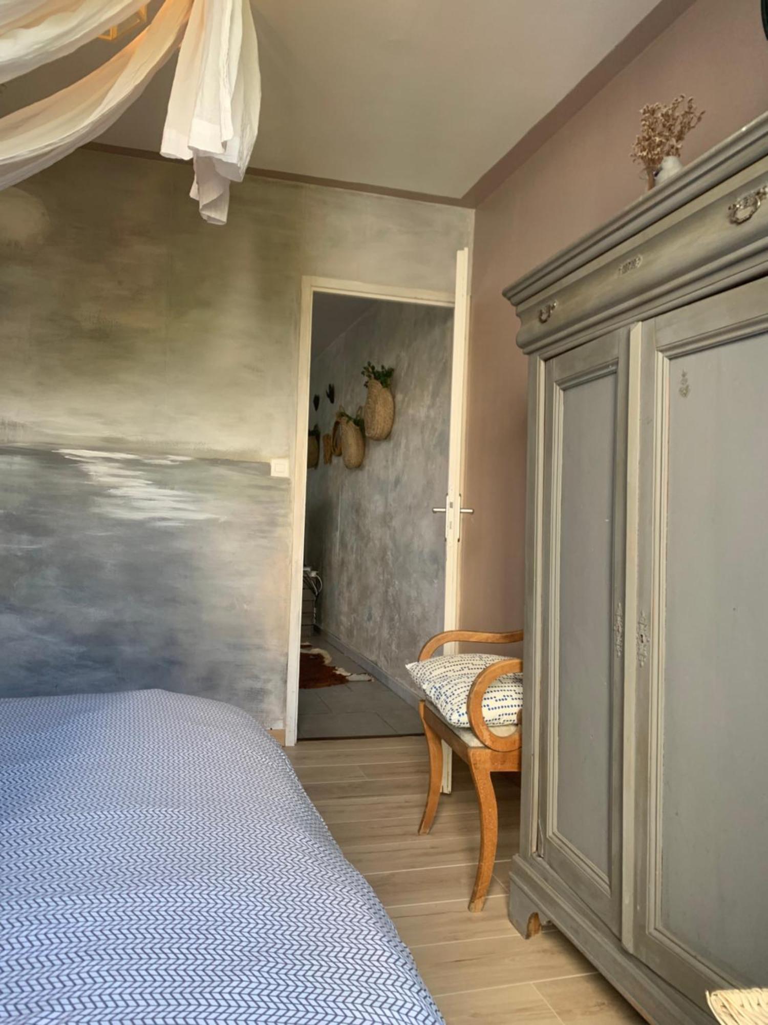 Gite Les Petits Poissons Verts Et Massages La Jarrie Exterior foto